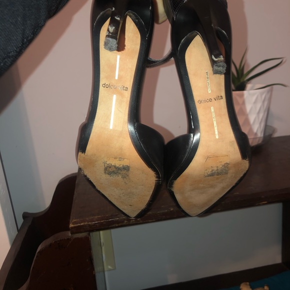 Dolce Vita pointed toward ankle strap heel - Picture 4 of 7